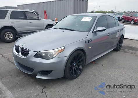 2006 BMW M5 z USA, uszkodzony, nr VIN WBSNB93536B584315
